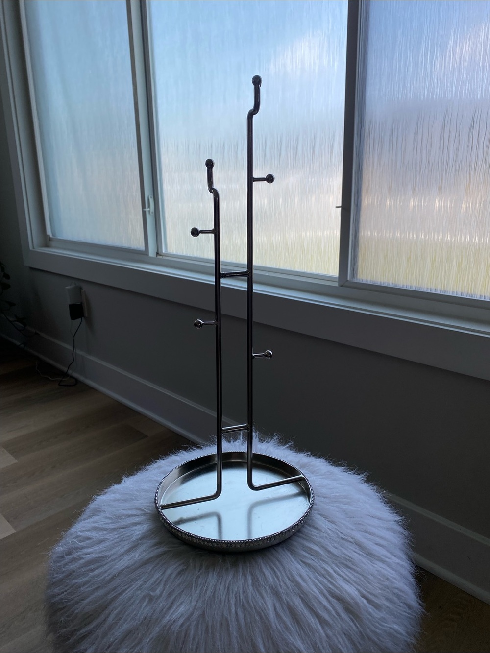 jewelry stand